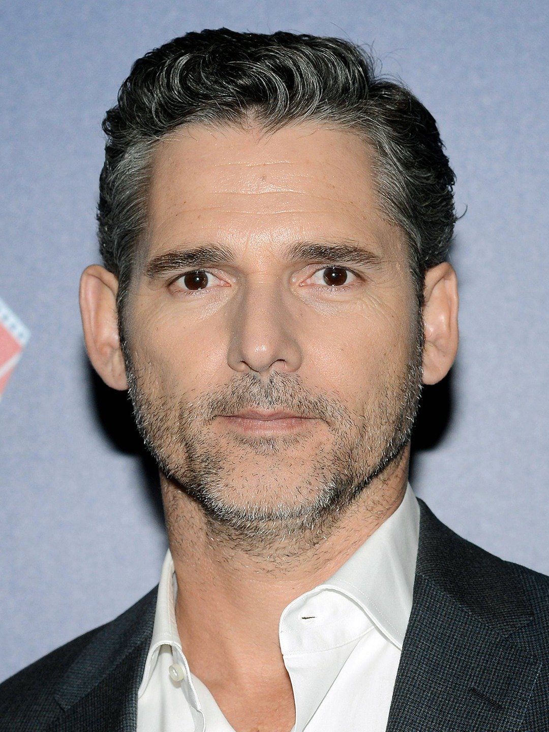 How tall is Eric Bana?